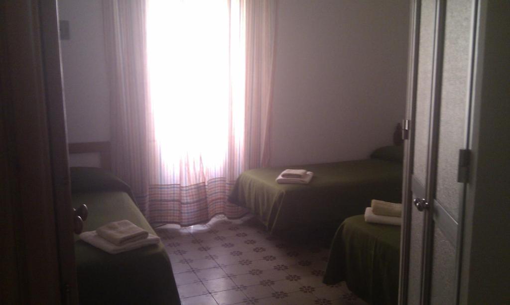 Hostal Union Campana Seville Room photo